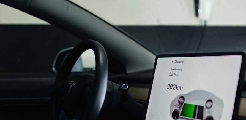 EV Share in Car Sales Reaches 5% in India in 2025; Grows Nearly Double in a Year